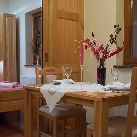 Aurora アパート *